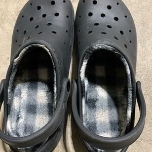 Time and Tru Black Slippers Comfortable Footwear Women 9